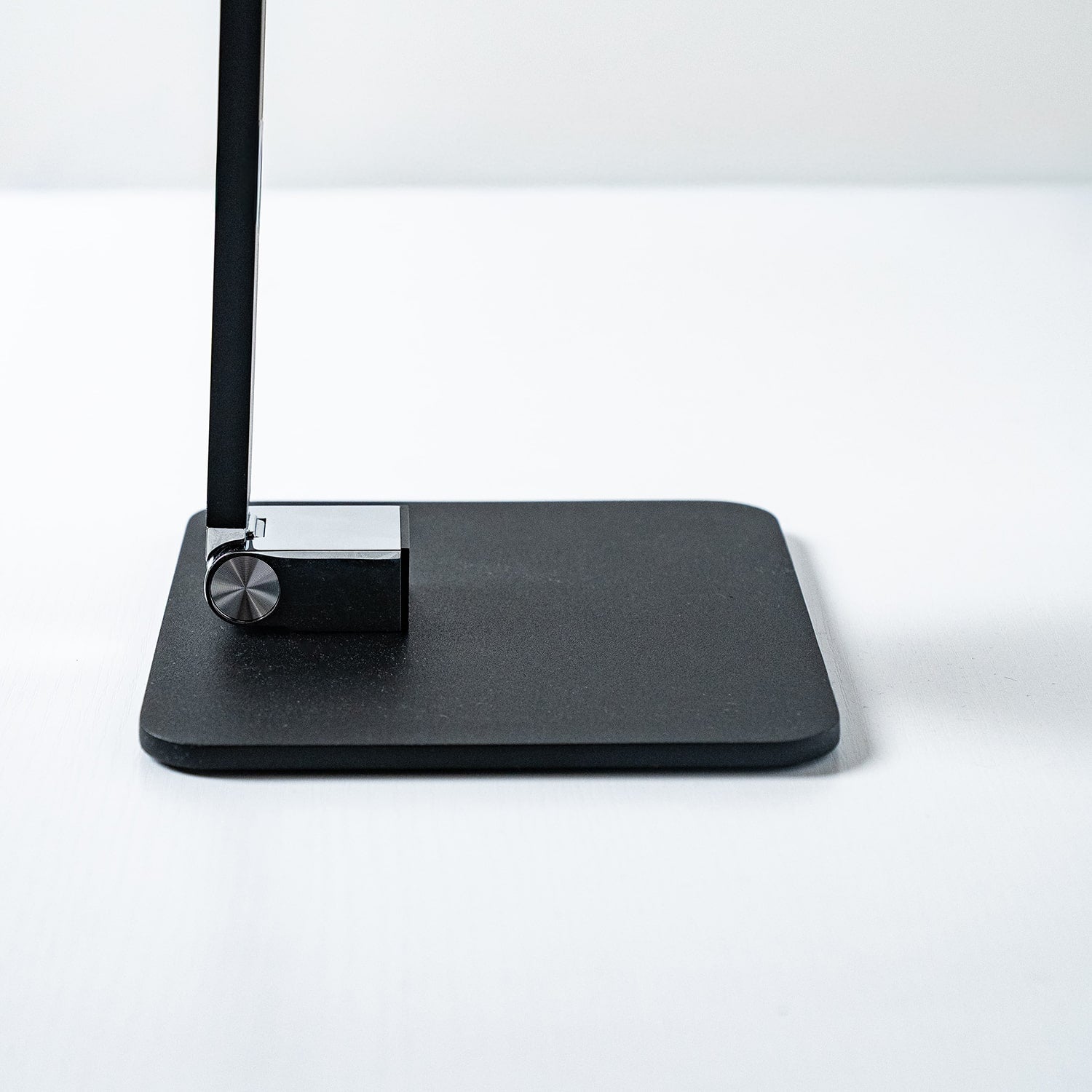 heilys® AddRed Desk Lamp